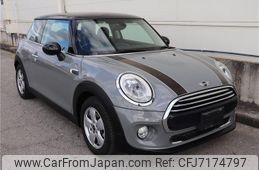 mini mini-others 2016 quick_quick_DBA-XM15_WMWXM520303A55876