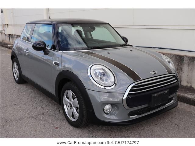 mini mini-others 2016 quick_quick_DBA-XM15_WMWXM520303A55876 image 1