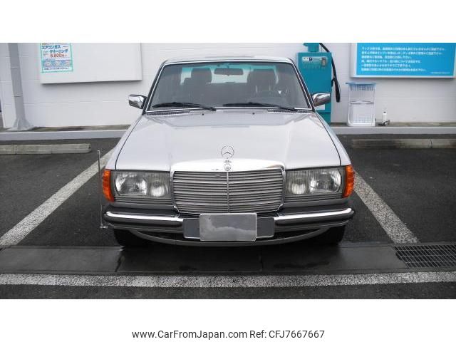 mercedes-benz e-class 1980 quick_quick_C-123033_WDB12303312072274 image 1