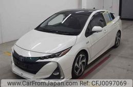 toyota prius-phv 2017 quick_quick_DLA-ZVW52_3027105