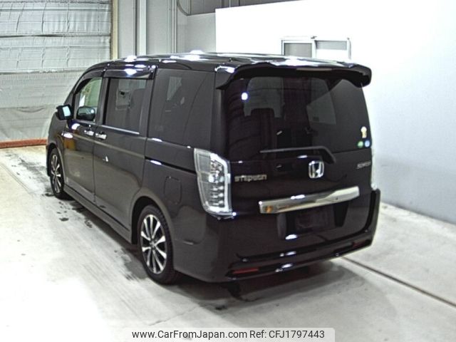honda stepwagon 2013 CFJ1797443 image 2