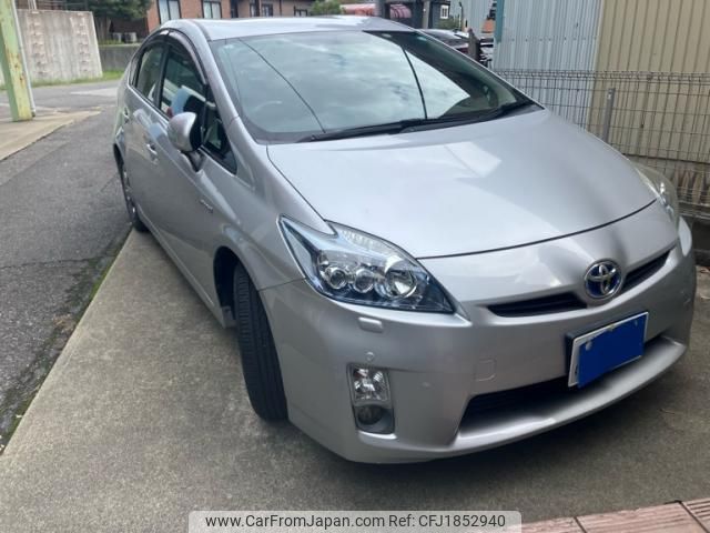 toyota prius 2011 CFJ1852940 image 2