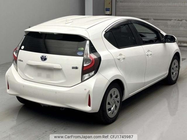 toyota aqua 2020 CFJ1745987 image 2