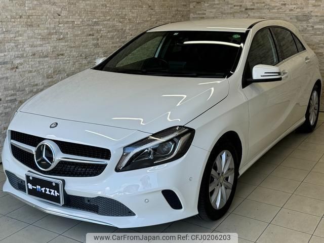 mercedes-benz a-class 2016 quick_quick_176042_WDD1760422V115711 image 2