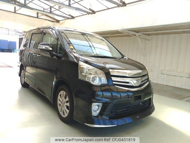 toyota noah 2011 ENHANCEAUTO_1_ea290570 image 1