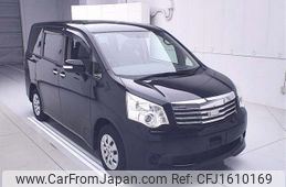 toyota noah 2013 CFJ1610169