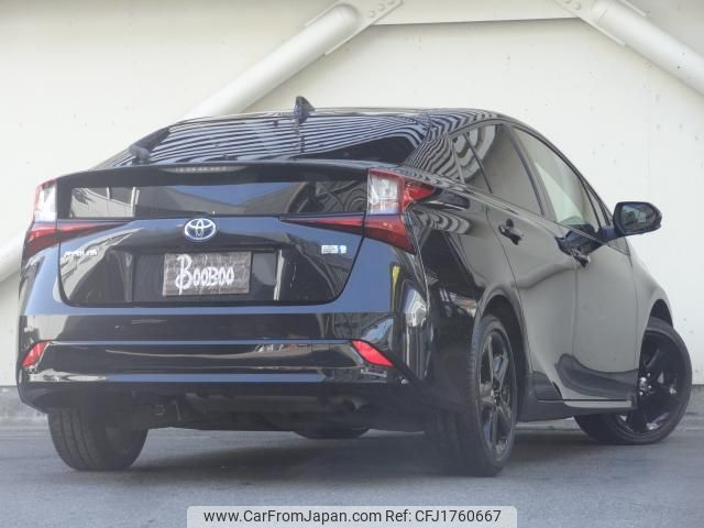 toyota prius 2022 CFJ1760667 image 2