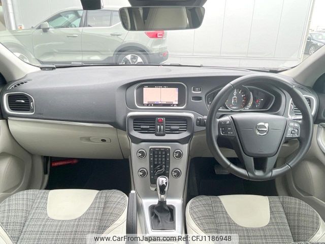 volvo v40 2019 -VOLVO--Volvo V40 DBA-MB4154T--YV1MV2920K2601188---VOLVO--Volvo V40 DBA-MB4154T--YV1MV2920K2601188- image 2
