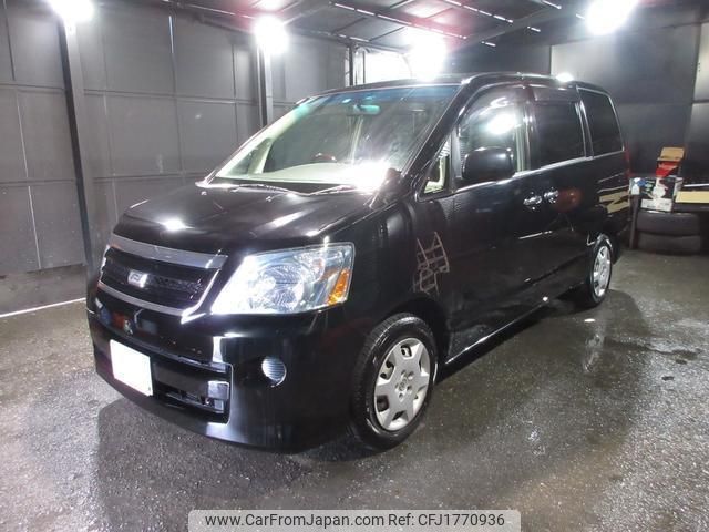 toyota noah 2007 CFJ1770936 image 1