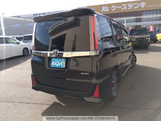 toyota noah 2018 -TOYOTA--Noah DBA-ZRR85W--ZRR85-0090881---TOYOTA--Noah DBA-ZRR85W--ZRR85-0090881- image 2