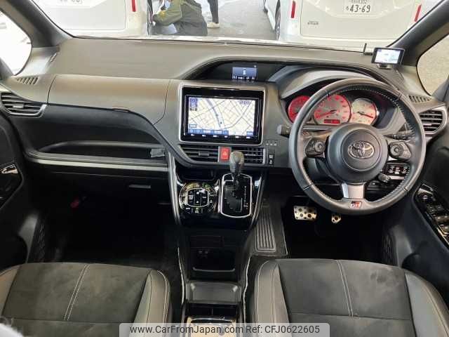 toyota noah 2018 -TOYOTA--Noah DBA-ZRR80W--ZRR80-0451538---TOYOTA--Noah DBA-ZRR80W--ZRR80-0451538- image 2