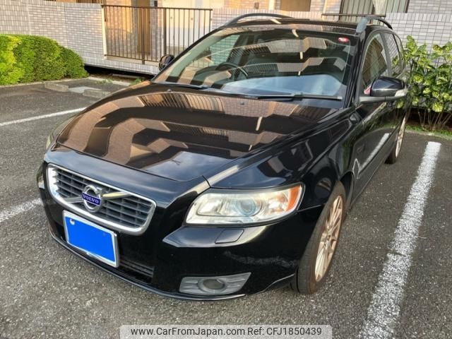 volvo v50 2010 CFJ1850439 image 2