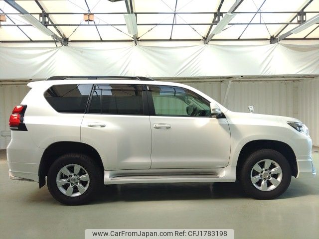 toyota land-cruiser-prado 2021 CFJ1783198 image 2