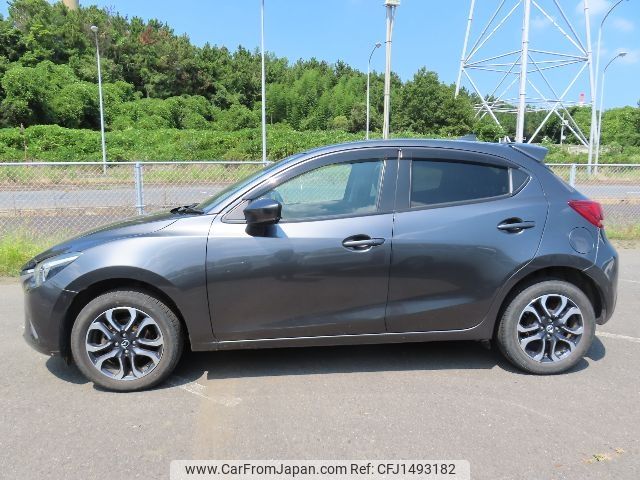 mazda demio 2017 CFJ1493182 image 2