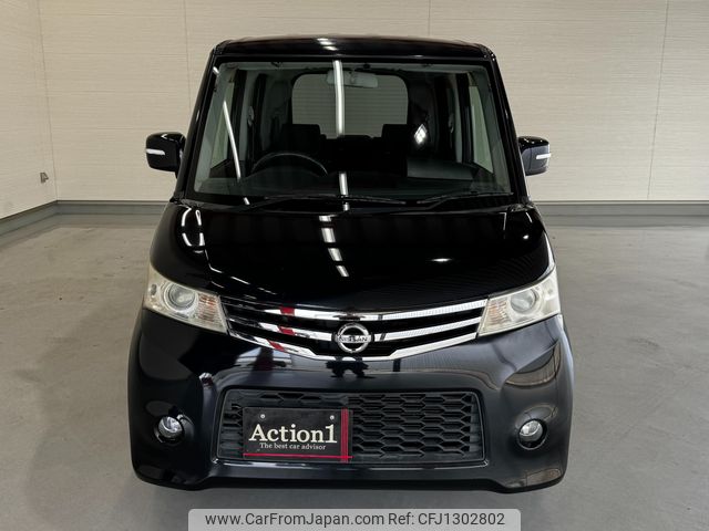 nissan lux 2012 234 image 2