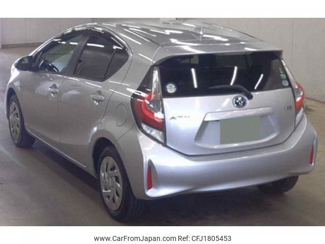 toyota aqua 2017 CFJ1805453 image 2