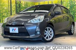 toyota aqua 2013 -TOYOTA--AQUA DAA-NHP10--NHP10-6215665---TOYOTA--AQUA DAA-NHP10--NHP10-6215665-