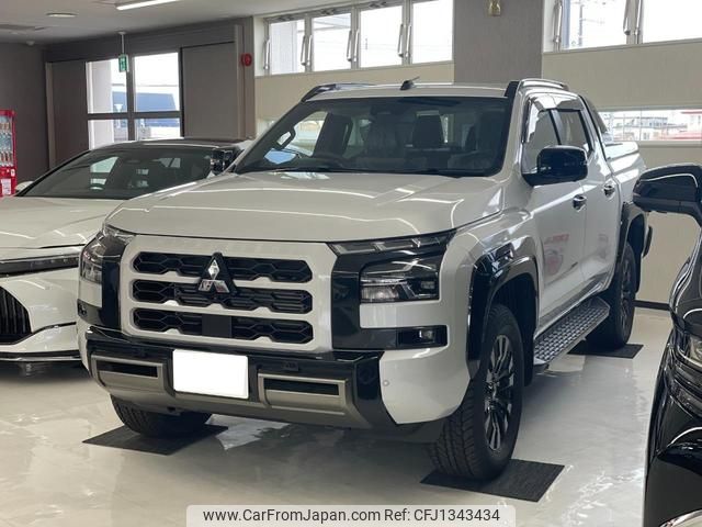 mitsubishi triton 2024 CFJ1343434 image 1