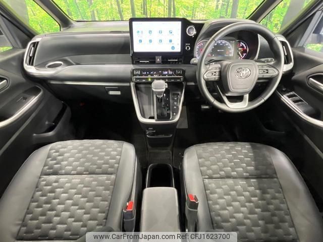toyota voxy 2022 CFJ1623700 image 2