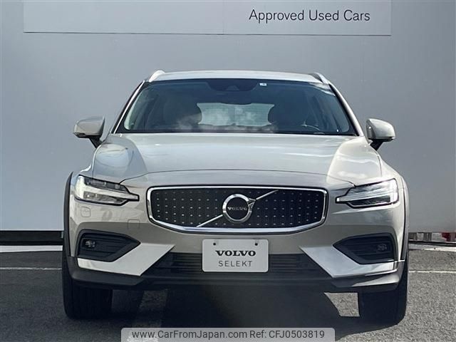 volvo ボルボ-v60-クロスカントリー 2019 -VOLVO--ﾎﾞﾙﾎﾞ V60 ｸﾛｽｶﾝﾄﾘｰ DBA-ZB420--YV1ZZ10MCK1000969---VOLVO--ﾎﾞﾙﾎﾞ V60 ｸﾛｽｶﾝﾄﾘｰ DBA-ZB420--YV1ZZ10MCK1000969- image 2