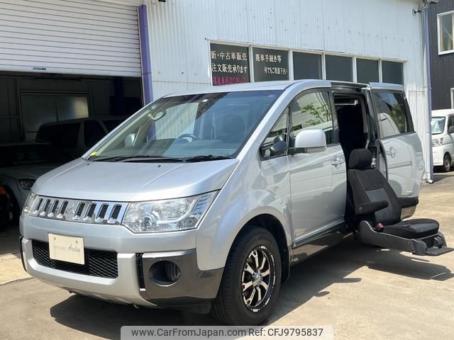 mitsubishi delica-d5 2012 quick_quick_CV2W_CV2W-0700981 image 2