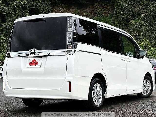 toyota voxy 2014 CFJ1749386 image 2