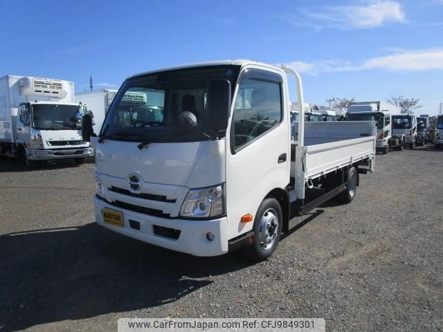 hino dutro 2023 CFJ9849301 image 1