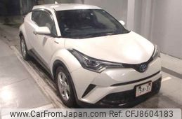 toyota-c-hr-2018-12084-car_a691c564-8bb8-47d6-8dff-a99bd3781d0e