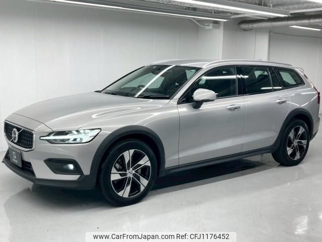 volvo v60 2022 quick_quick_5AA-ZB420TM_YV1ZZL1M6P2106428 image 1