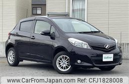 toyota vitz 2013 CFJ1828008