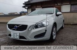 volvo v60 2012 -VOLVO 【京都 302ﾐ3373】--Volvo V60 DBA-FB4164T--YV1FW485BC1047673---VOLVO 【京都 302ﾐ3373】--Volvo V60 DBA-FB4164T--YV1FW485BC1047673-