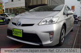 toyota prius 2013 -TOYOTA--Prius DAA-ZVW30--ZVW30-5628660---TOYOTA--Prius DAA-ZVW30--ZVW30-5628660-