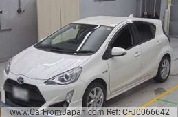 toyota aqua 2015 -TOYOTA 【名古屋 710ﾃ 358】--AQUA DAA-NHP10--NHP10-6431289---TOYOTA 【名古屋 710ﾃ 358】--AQUA DAA-NHP10--NHP10-6431289-