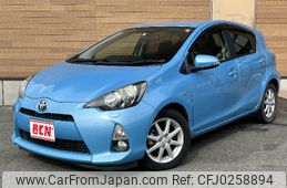 toyota aqua 2012 -TOYOTA--AQUA DAA-NHP10--NHP10-2060635---TOYOTA--AQUA DAA-NHP10--NHP10-2060635-