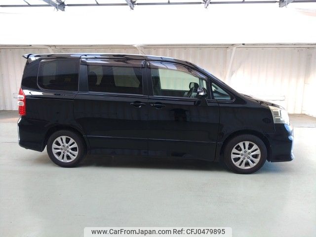 toyota noah 2011 ENHANCEAUTO_1_ea291194 image 2