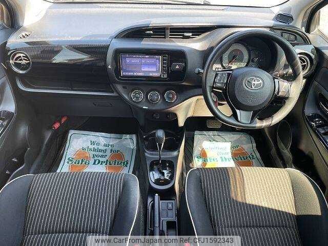 toyota vitz 2017 CFJ1592343 image 1