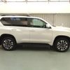 toyota land-cruiser-prado 2023 ENHANCEAUTO_1_ea294172 image 2