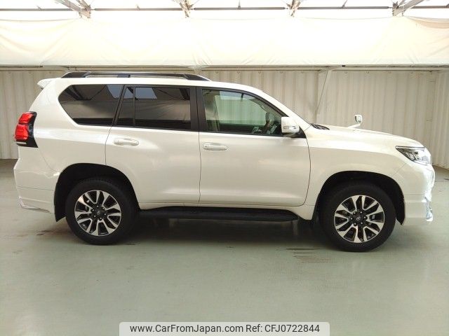 toyota land-cruiser-prado 2023 ENHANCEAUTO_1_ea294172 image 2