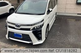 toyota voxy 2017 CFJ1818282