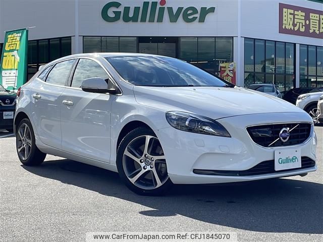 volvo v40 2016 CFJ1845070 image 1