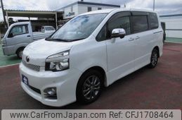 toyota voxy 2011 CFJ1708464