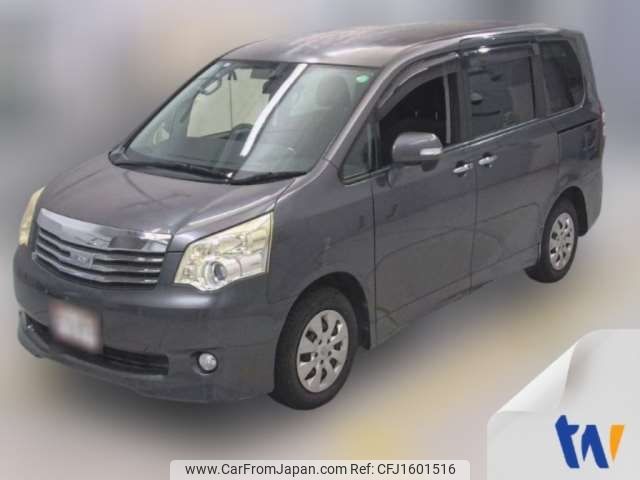 toyota noah 2011 CFJ1601516 image 1