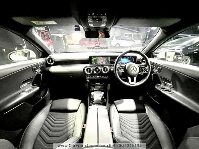 mercedes-benz a-class 2019 quick_quick_177012_WDD1770122V039610 image 2