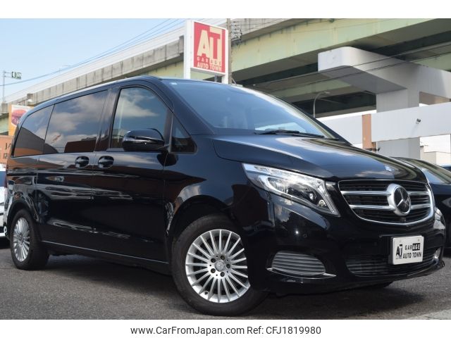 mercedes-benz v-class 2017 CFJ1819980 image 2