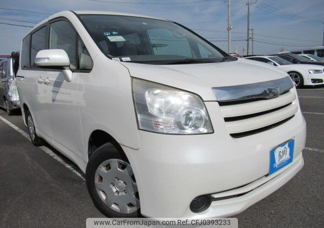 toyota noah 2007 REALMOTOR_Y2024100320F-12 image 2