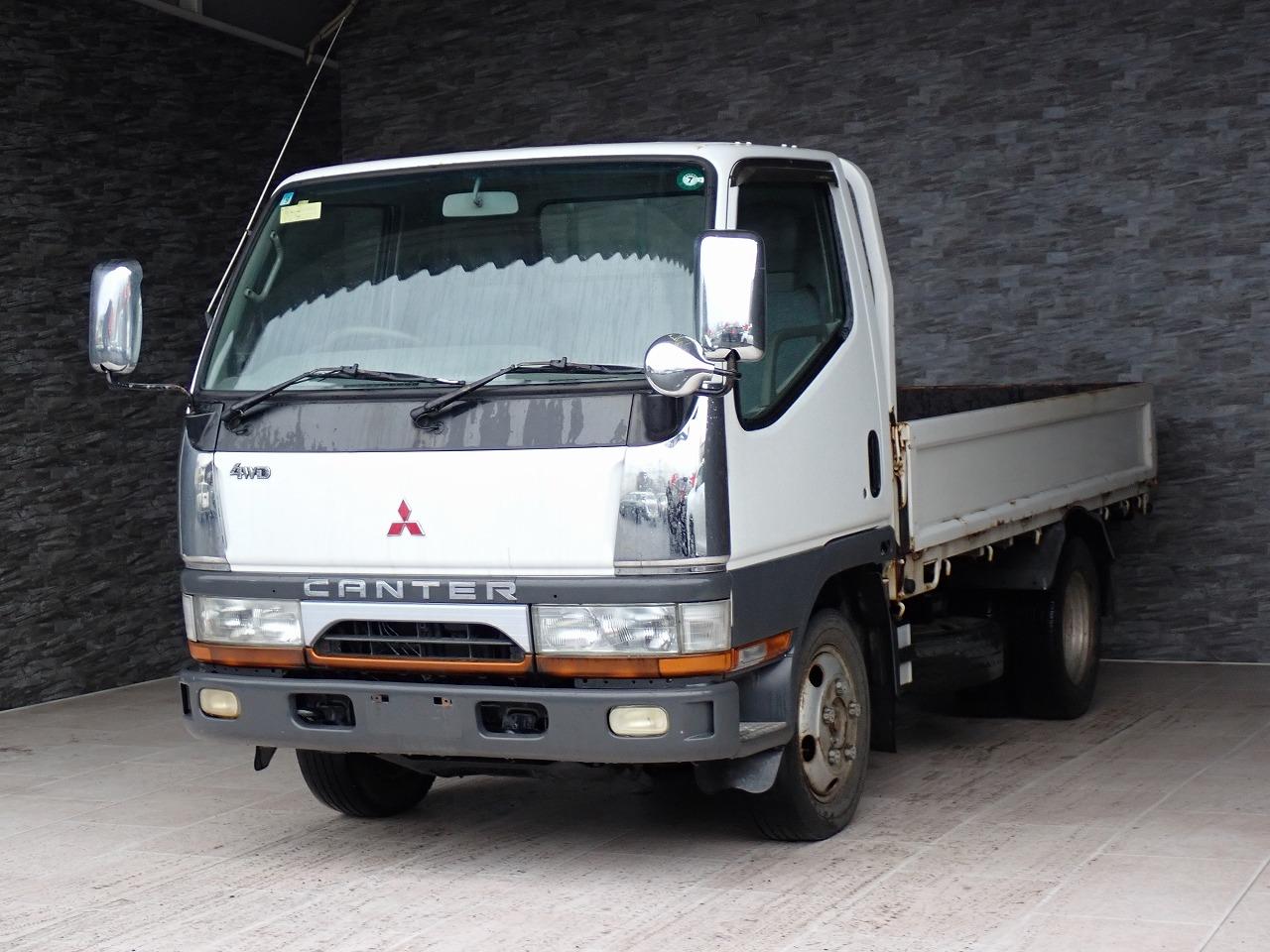1997 Mitsubishi Fuso Canter KCFG507B 4WD Car Price 9,322