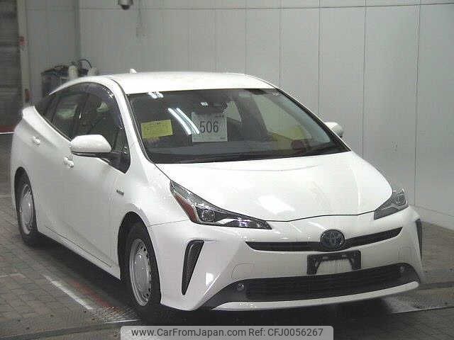 toyota prius 2019 -TOYOTA--Prius ZVW55--8069133---TOYOTA--Prius ZVW55--8069133- image 1