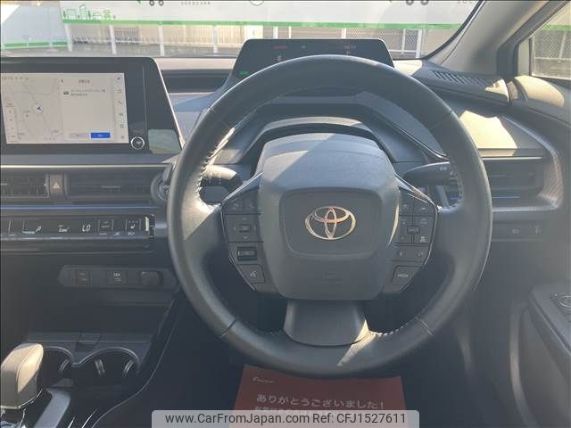 toyota prius 2023 CFJ1527611 image 2