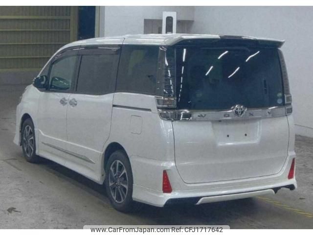 toyota voxy 2018 CFJ1717642 image 2