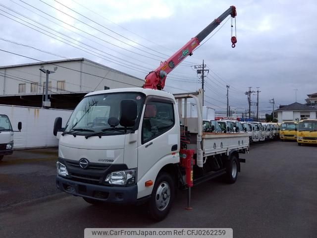 hino dutro 2017 GOO_NET_EXCHANGE_0560787A30240923W001 image 1